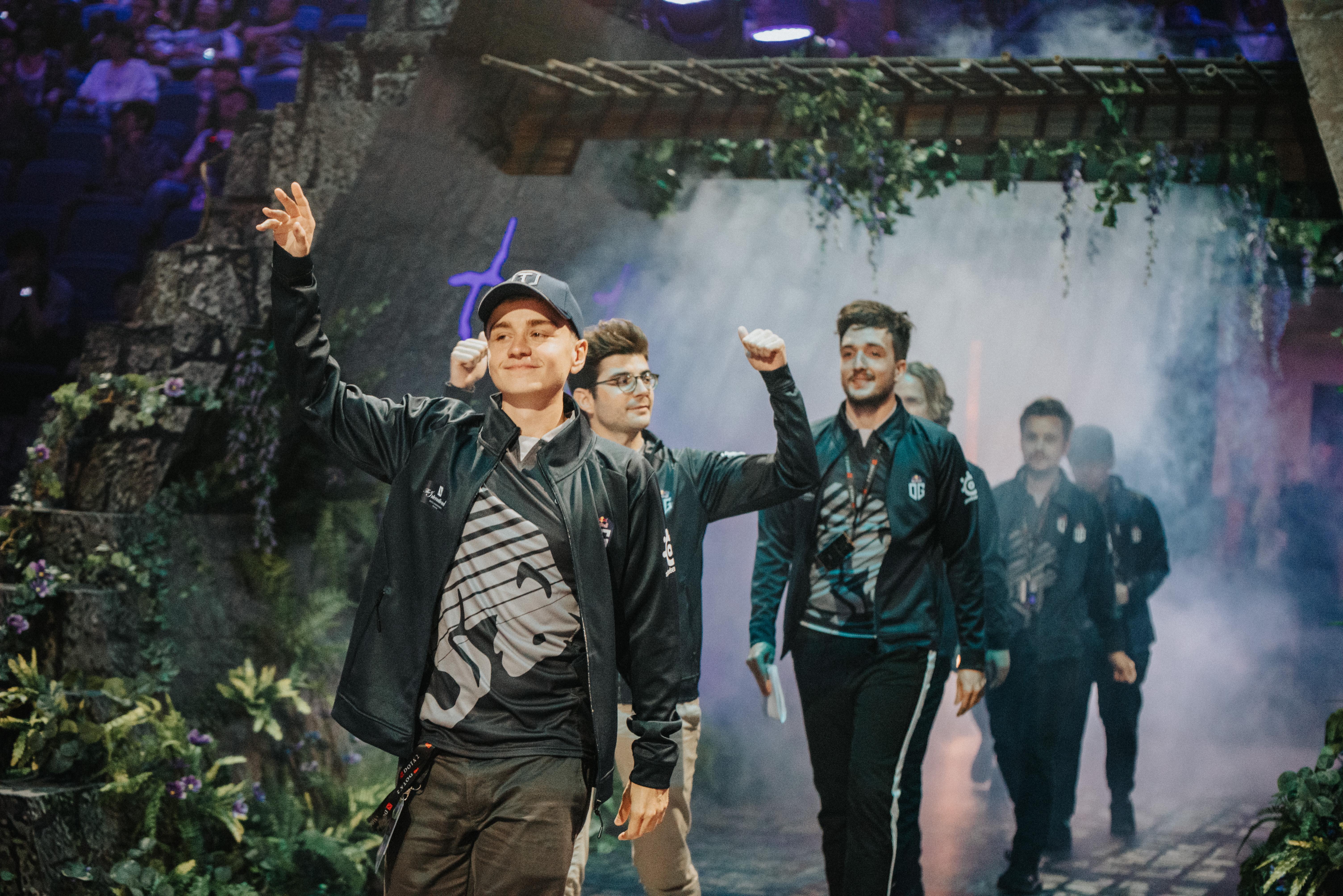 包含神仙对局！TI国际邀请赛比赛过程堪比大片的词条