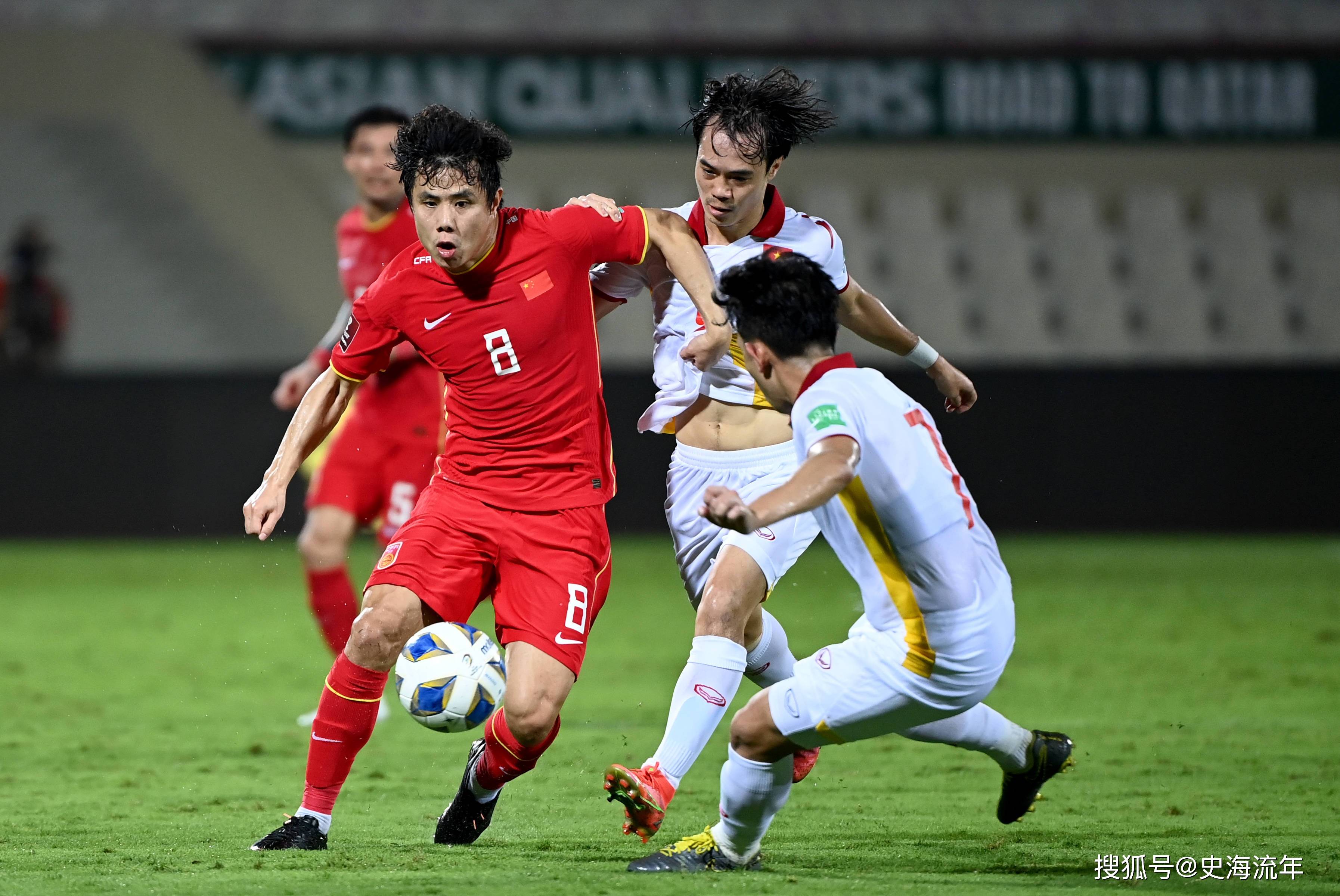 泰国队鏖战中国队,郑思维统治全场的简单介绍 泰国队鏖战中国队,郑思维统治全场的简单介绍