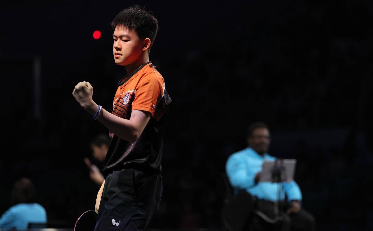 日本队险胜法国队,奥恰洛夫点燃赛场 日本队险胜法国队,奥恰洛夫点燃赛场