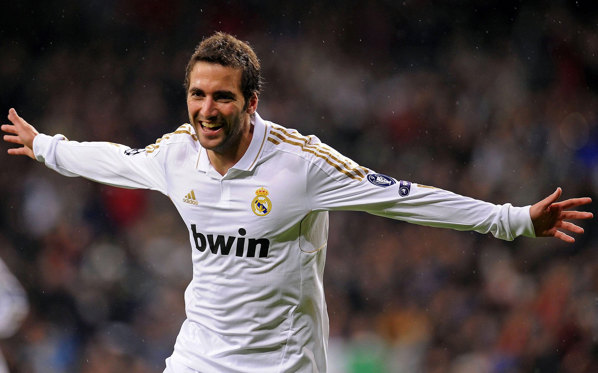 姆巴佩电光火石独造3球！阿尔及利亚季前热身提前终结莱比锡红牛悬念