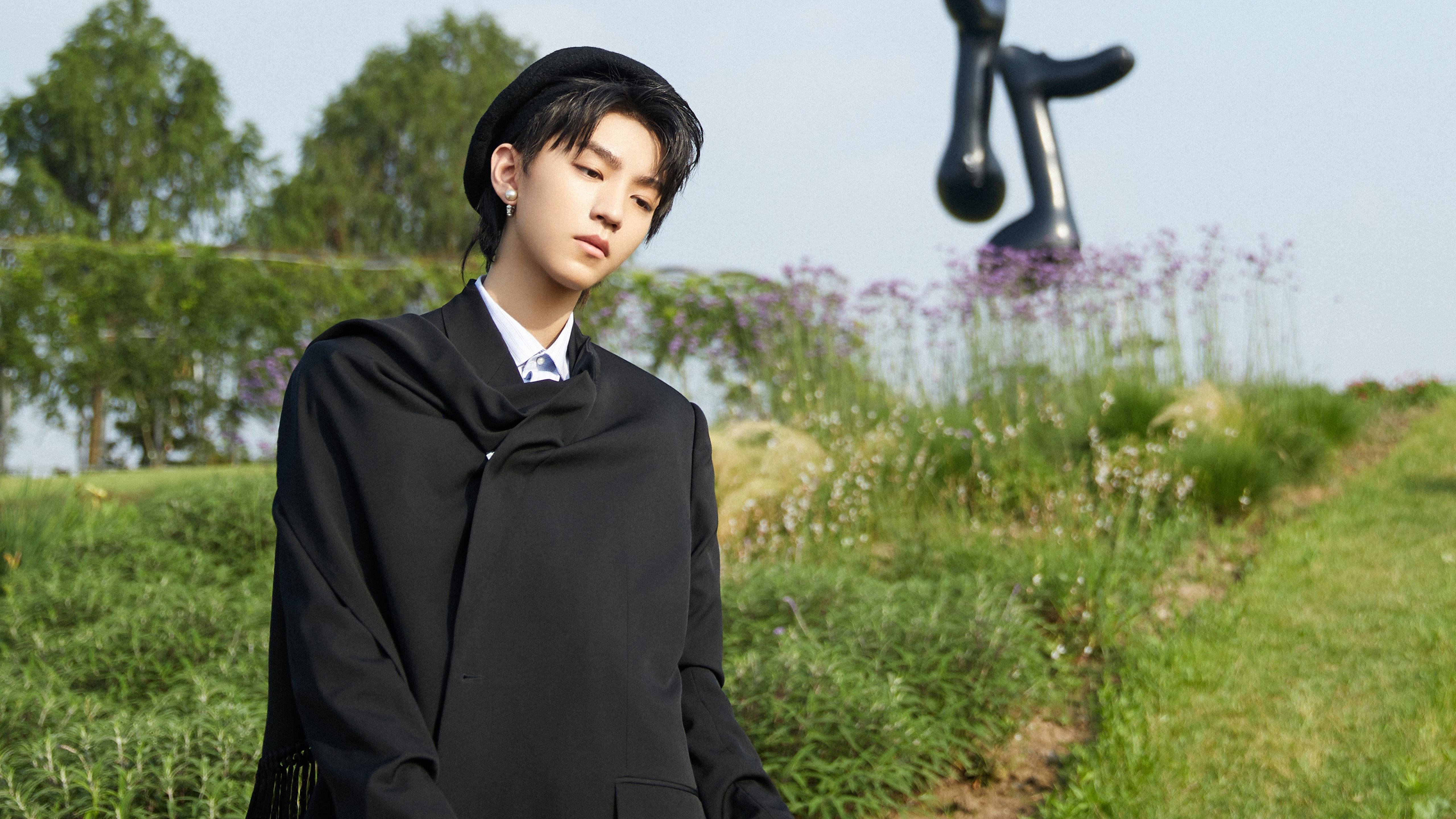 冷焰交辉,弗拉霍维利的个人神话与墨西哥的团队史诗